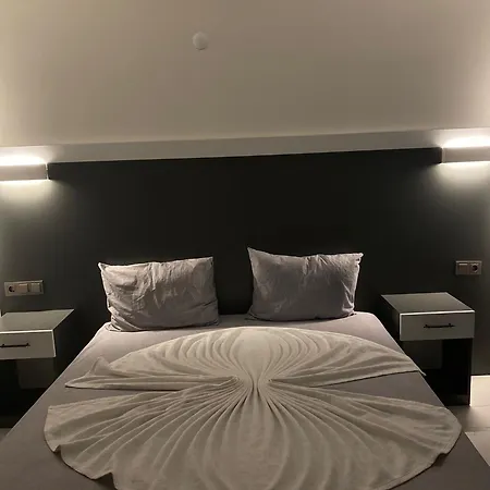 Tekirova Dora Butik קמר